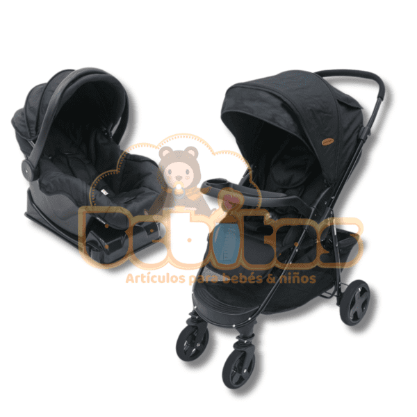 Coche con porta bebé y base para vehículo.